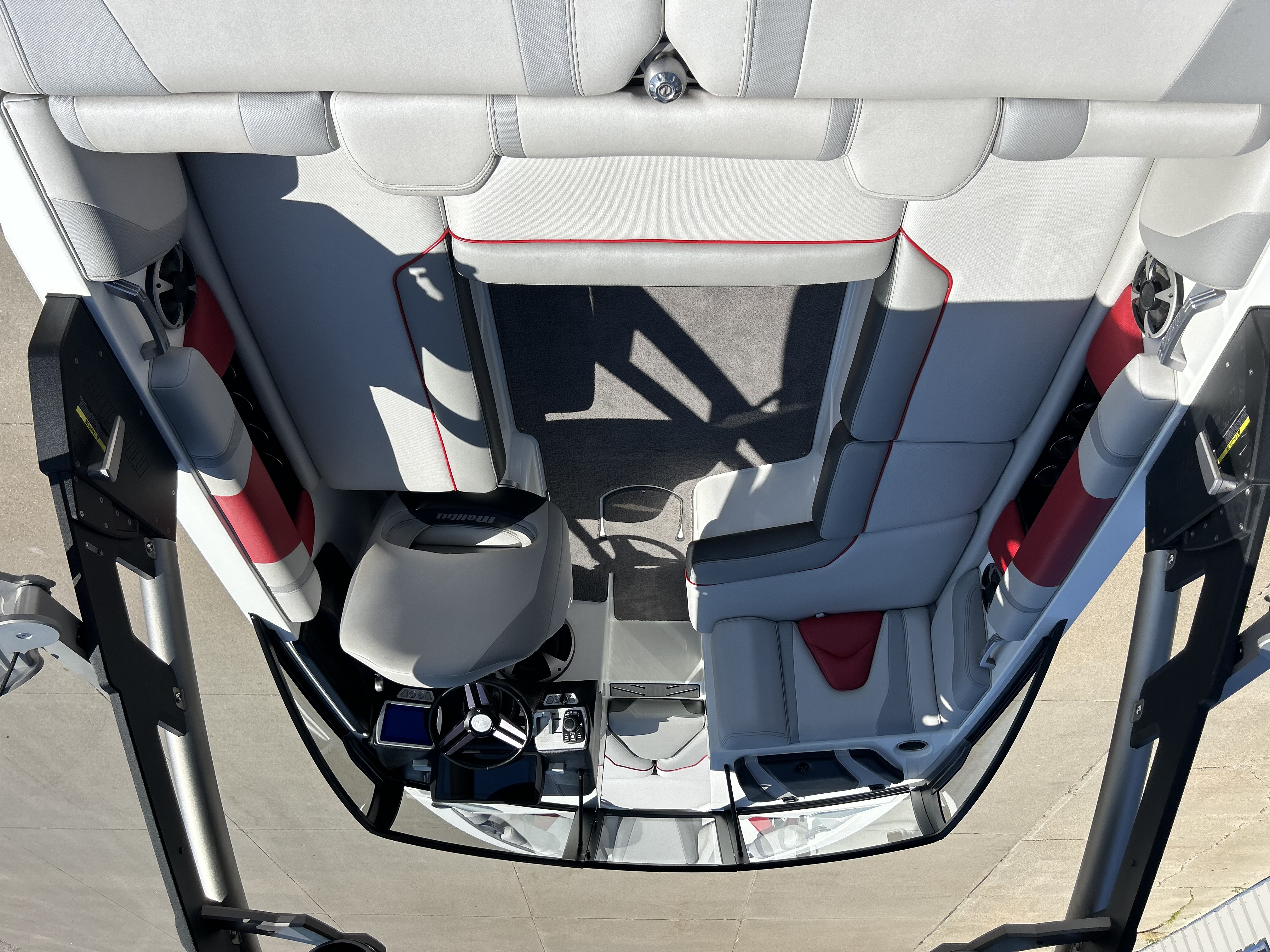 2017 Malibu 21 VLX Icon